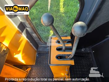 Pá Carregadeira Case W20E