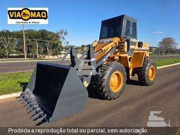 Pá Carregadeira Case W20E