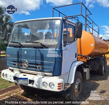 Caminhão Mercedes-Benz 2726 6x4 2p (diesel)