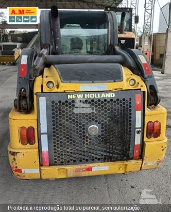 Mini-Carregadeira New Holland L220