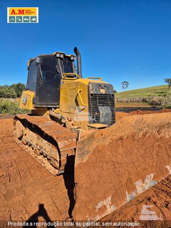 Trator de Esteira Caterpillar D4