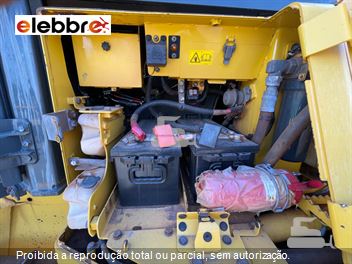 Trator de Esteira Komatsu D61-EX