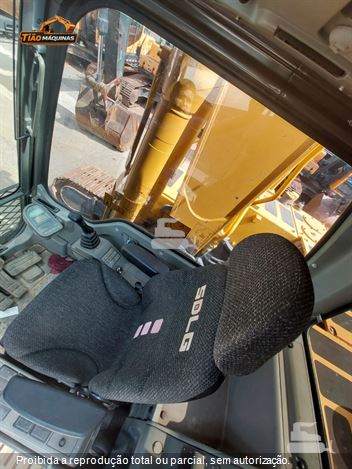 Escavadeira SDLG LG6225E