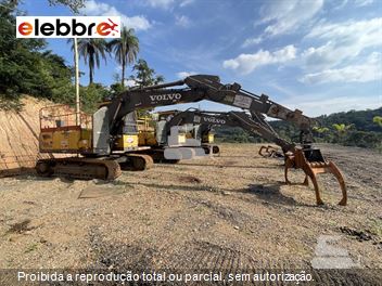 Escavadeira Volvo EC220DL