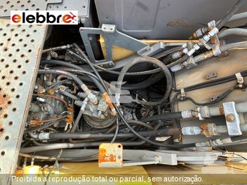 Escavadeira Volvo EC220DL