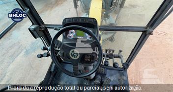 Motoniveladora New Holland RG140B