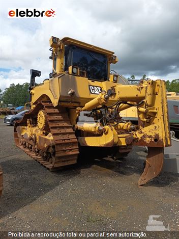 Trator de Esteira Caterpillar D8T
