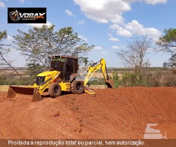 Retro Escavadeira New Holland B95B