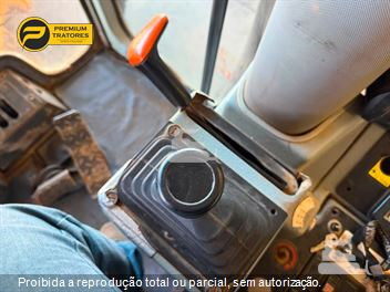Motoniveladora New Holland RG170B