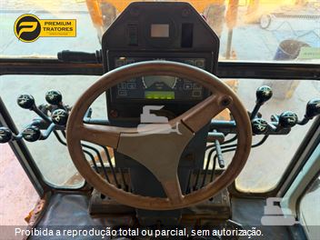 Motoniveladora New Holland RG170B