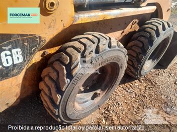 Mini-Carregadeira Caterpillar 226B