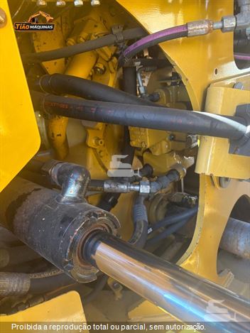 Pá Carregadeira Caterpillar 966L