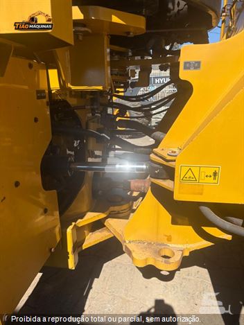 Pá Carregadeira Caterpillar 966L
