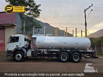 Caminhão Mercedes-Benz Axor 3131 6x4 2p (diesel)(E5)