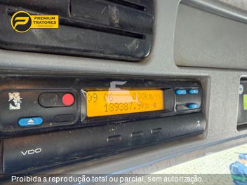 Caminhão Mercedes-Benz Axor 3131 6x4 2p (diesel)(E5)