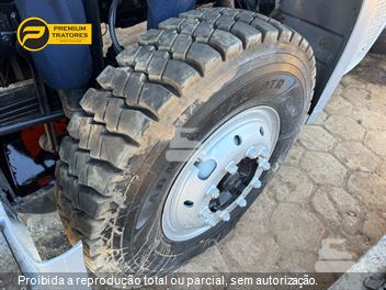 Caminhão Mercedes-Benz Axor 3131 6x4 2p (diesel)(E5)