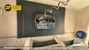 Caminhão Volvo VM 330 6x4 2p (Diesel) (E5)
