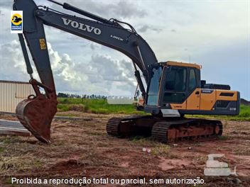 Escavadeira Volvo EC210D