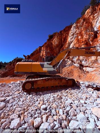 Escavadeira XCMG XE225BR