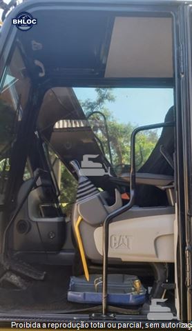 Escavadeira Caterpillar 313D2 GC