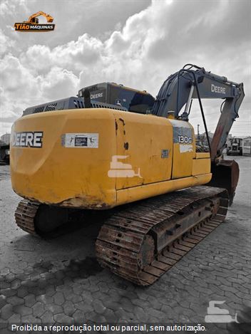 Escavadeira John Deere 130G