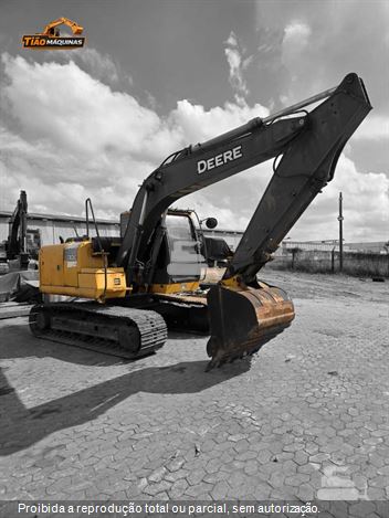 Escavadeira John Deere 130G