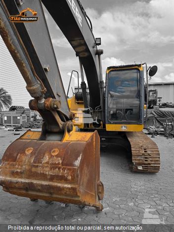 Escavadeira John Deere 130G