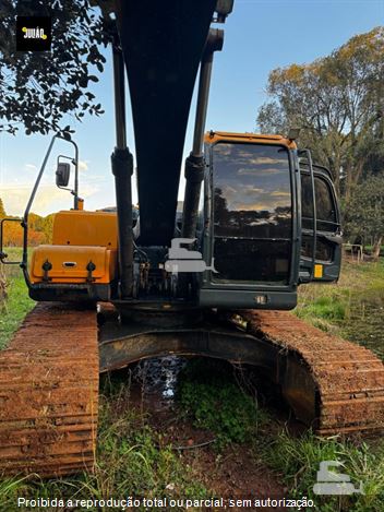 Escavadeira Hyundai R225L VS