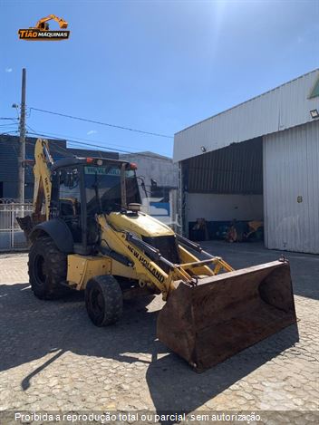 Retro Escavadeira New Holland B110B