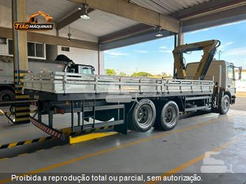 Caminhão Mercedes-Benz Atego 2426 6x2 2p (Diesel) (E5)