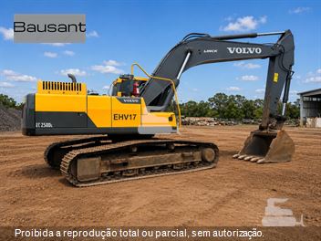 Escavadeira Volvo EC250DL