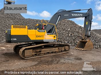 Escavadeira Volvo EC250DL