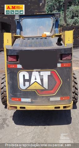 Mini-Carregadeira Caterpillar 226B 3