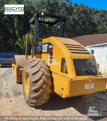 Rolo Compactador Caterpillar CP-533C