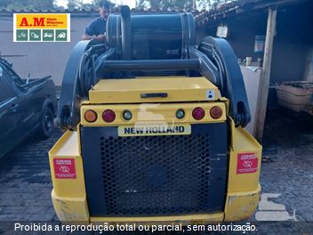 Mini-Carregadeira New Holland L225