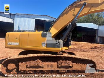 Escavadeira Case CX220C