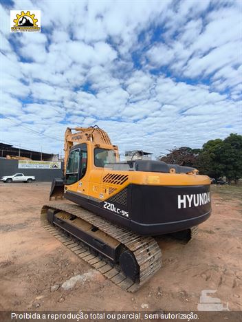 Escavadeira Hyundai R220LC-9S