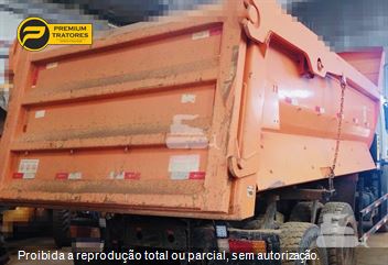 Caminhão Mercedes-Benz Axor 3131 6x4 2p (diesel)(E5)