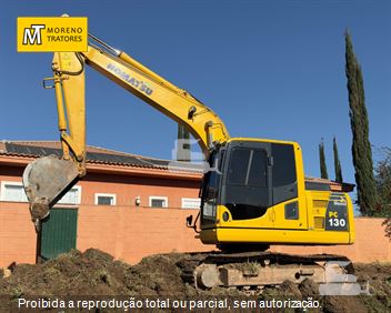 Escavadeira Komatsu PC130