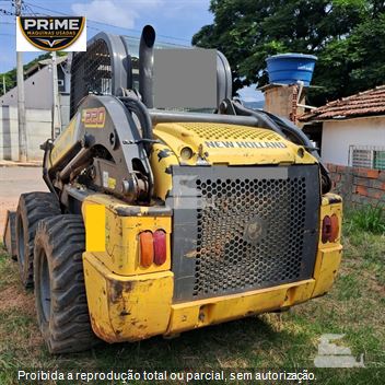Mini-Carregadeira New Holland L220