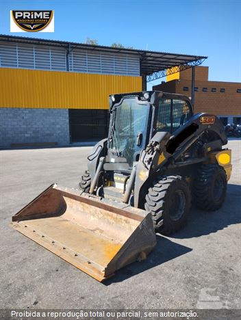 Mini-Carregadeira New Holland L330