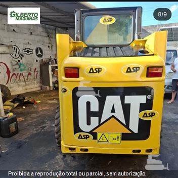 Mini-Carregadeira Caterpillar 226B