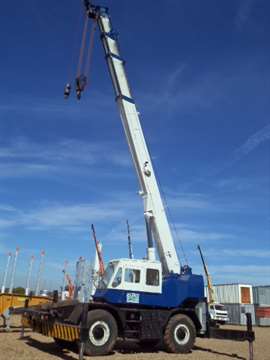 Guindaste Tadano TR-350XL
