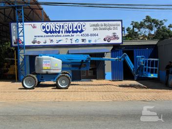 CONSTRULOC - Locação de Rolo Compactador - Motoniveladora - Plataforma elevatória