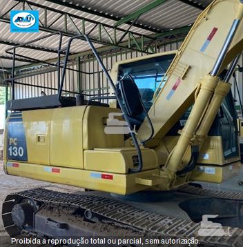 Escavadeira Komatsu PC130