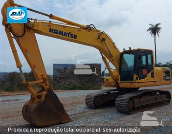 Escavadeira Komatsu PC200