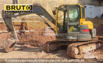 Mini-Escavadeira Volvo ECR88