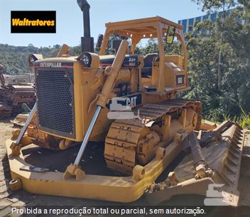Trator de Esteira Caterpillar D6D