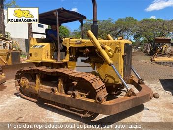 Trator de Esteira Caterpillar D6D
