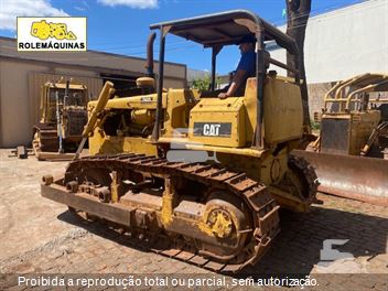 Trator de Esteira Caterpillar D6D